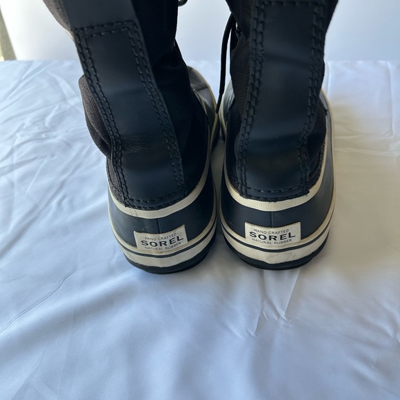 Sorel Women’s Winter Carnival Waterproof Boots. Size 10 - Picture 3 of 7